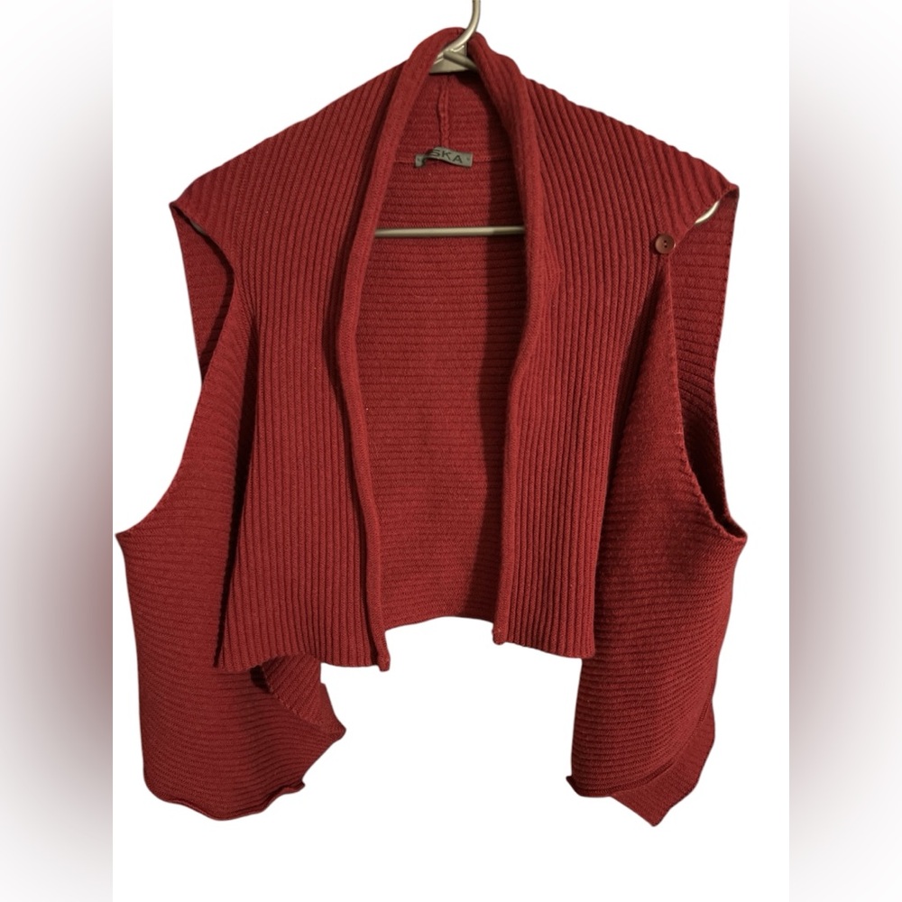 Oska ribbed knit sleeveless wool draped open cardigan
